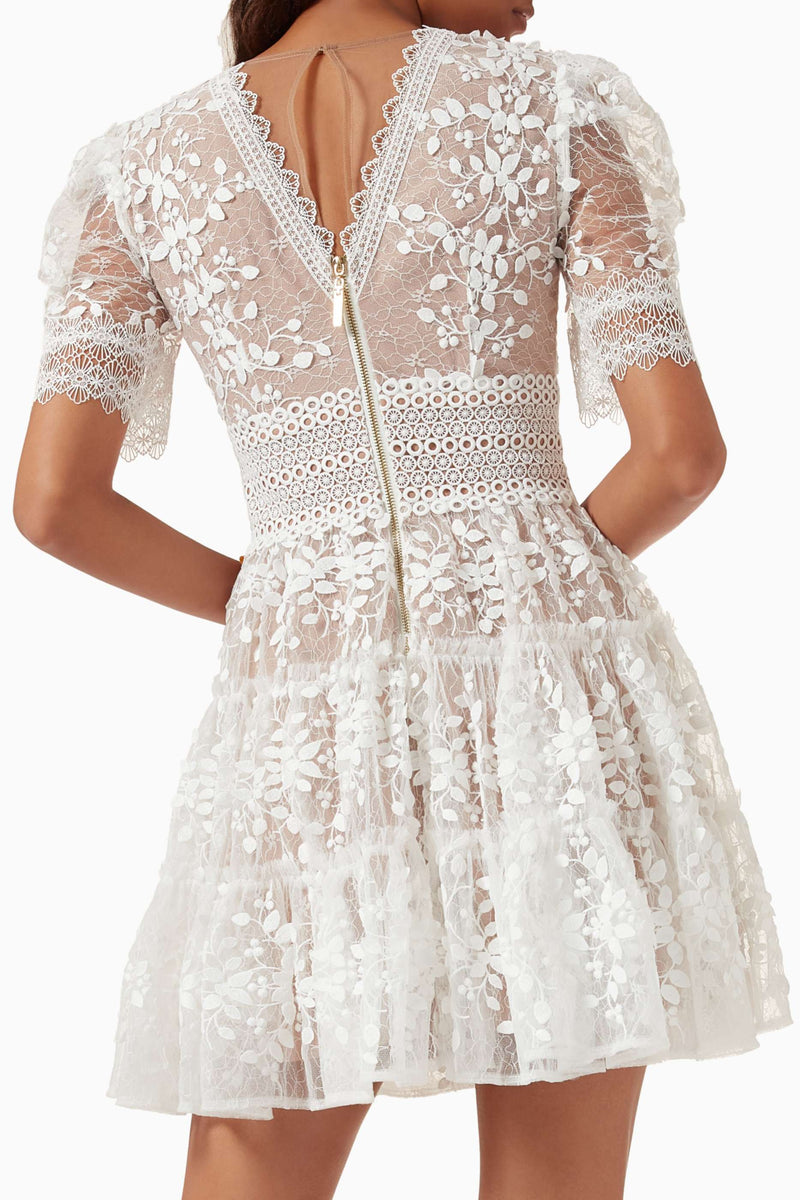 Vestido Curto Kleid Megan Bronx and Branco