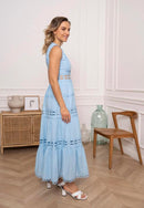 Vestido Longo em Algodão com Renda – Elegância Atemporal