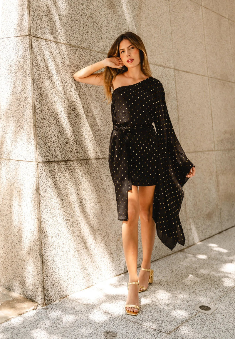 Vestido Curto um Ombro Só