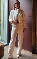 Jaqueta Matelassê Off-White com Bolsos Frontais