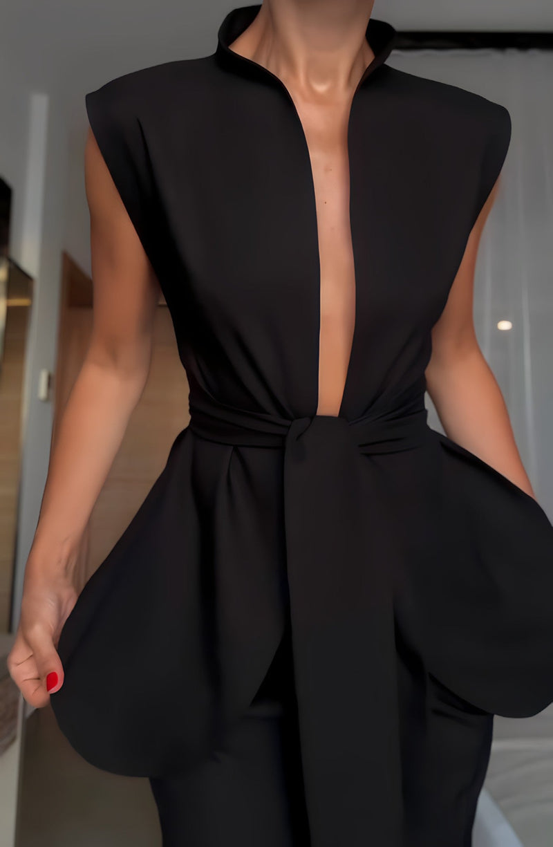 Macacão Noir Glam – Impacto e Sofisticação