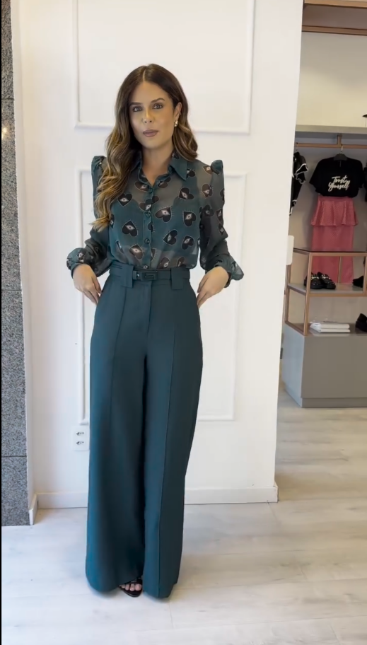 Conjunto Yasmin Calça e Camisa