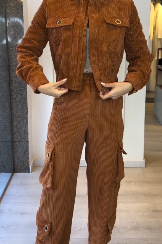 Conjunto Agatha Cotelê - Jaqueta e Calça