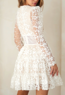 Vestido curto de renda Willow