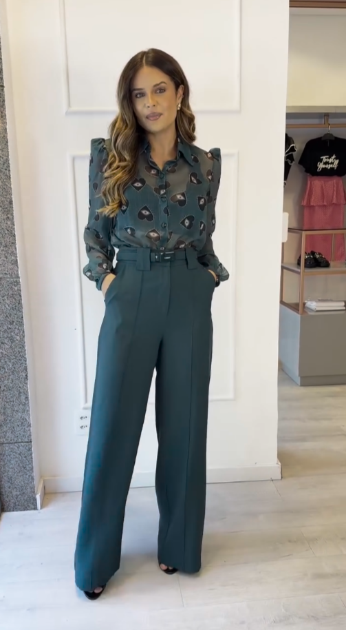 Conjunto Yasmin Calça e Camisa