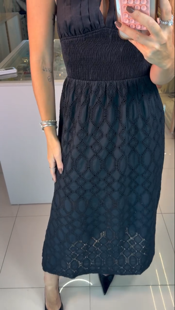 Vestido Midi em Laise Preto