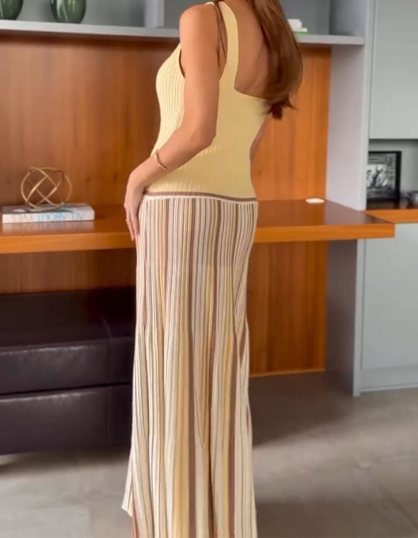 Conjunto Regata Canelada com Saia Plissada Listrada