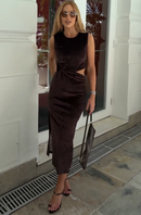 Vestido Midi com Recorte Lateral